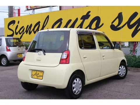 Daihatsu Esse