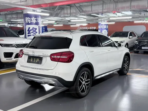 Mercedes-Benz Mercedes-Benz GLA