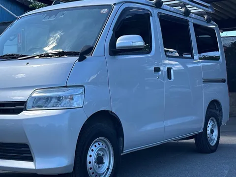 Toyota TownAce Van