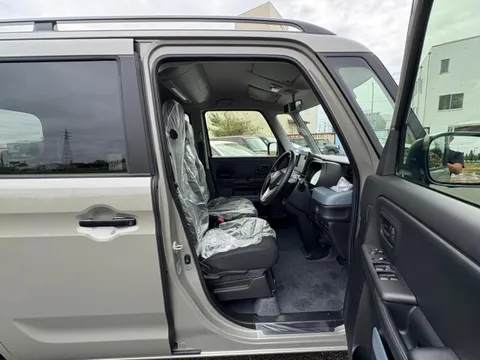Suzuki Spacia Base