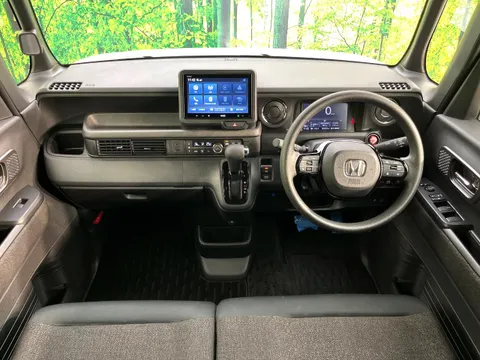Honda N-BOX Custom