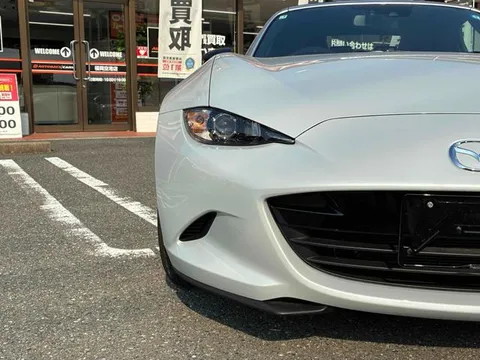 Mazda MX-5 (Roadster)