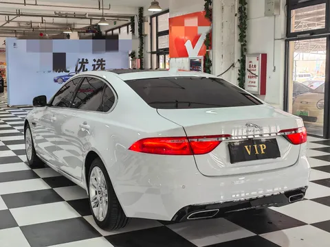 Jaguar XFL
