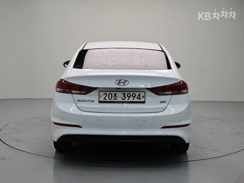 Hyundai Elantra (Avante)