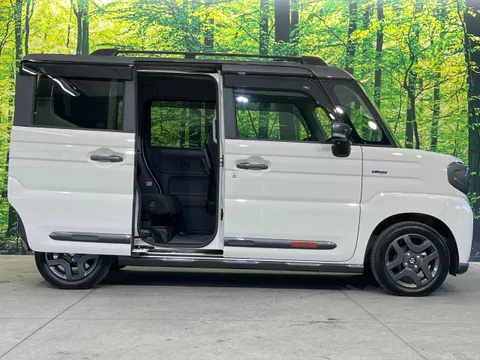 Suzuki Spacia Gear