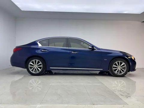 Infiniti Q50L
