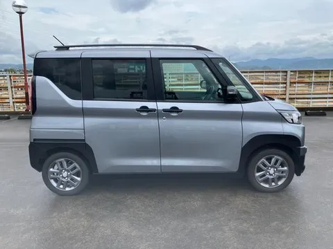 Mitsubishi Delica Mini