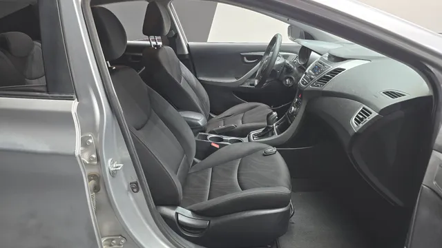 Hyundai Elantra (Avante)