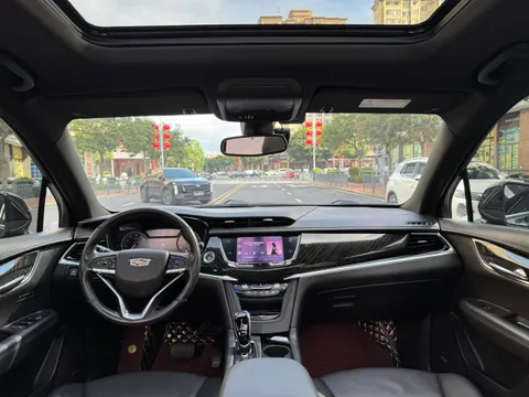 Cadillac XT6