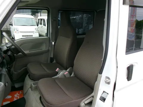 Mitsubishi Minicab Van