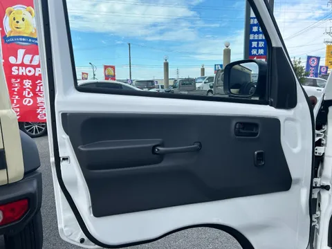 Nissan Clipper Truck