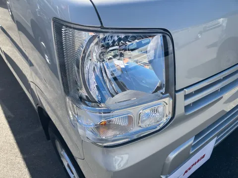 Mitsubishi Minicab Van