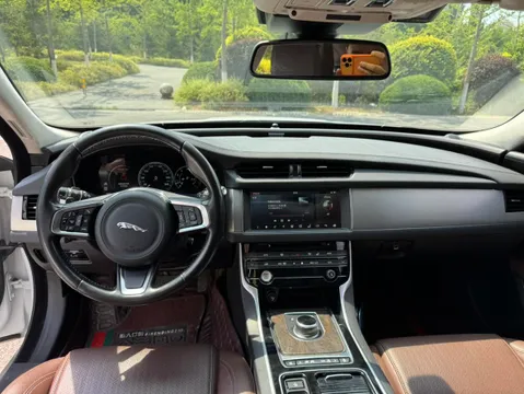 Jaguar XFL