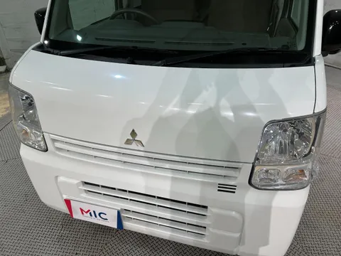 Mitsubishi Minicab Van