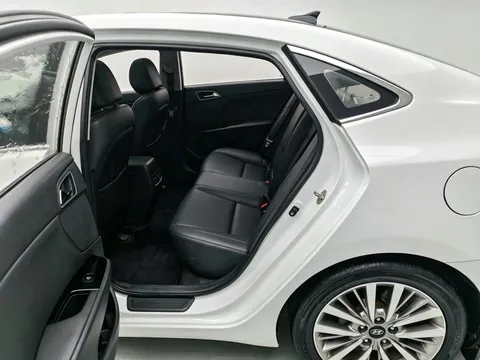 Hyundai Mistra