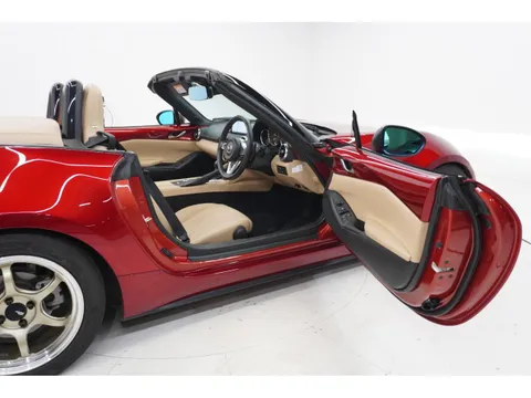 Mazda MX-5 (Roadster)