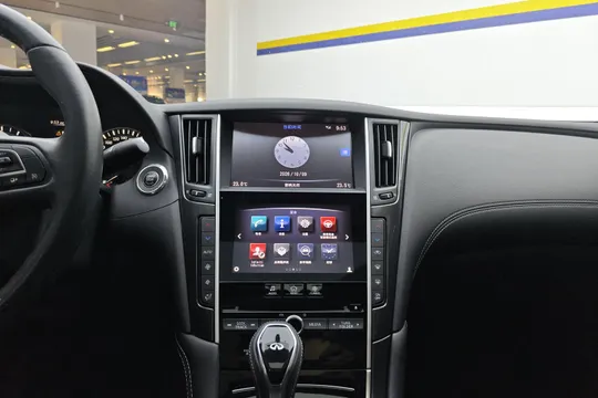 Infiniti Q50L