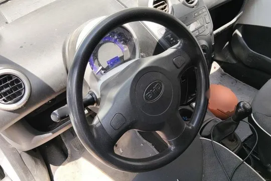 BYD F0