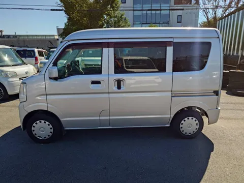 Mitsubishi Minicab Van