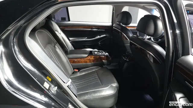 Genesis G90 (EQ900)