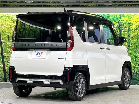 Mitsubishi Delica Mini