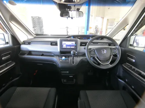 Honda Freed Plus