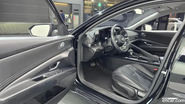 Hyundai Elantra (Avante)