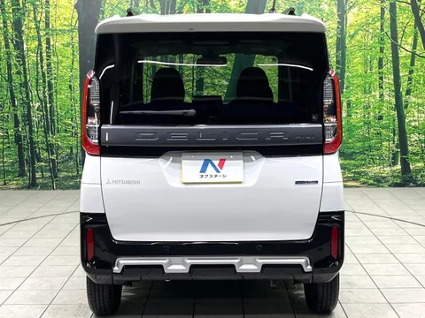 Mitsubishi Delica Mini