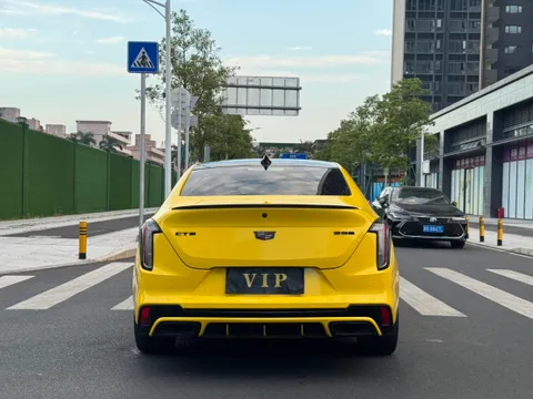 Cadillac CT4