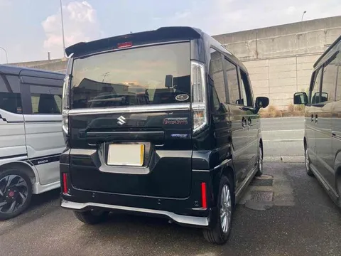 Suzuki Spacia Custom