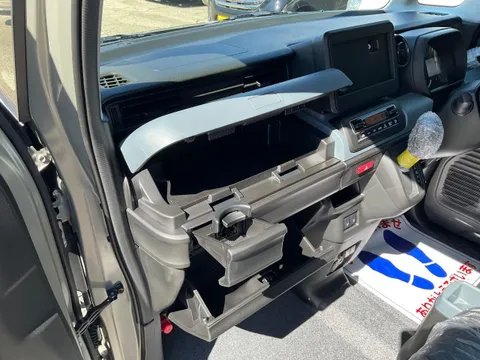 Suzuki Spacia Base