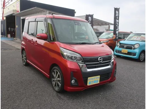 Nissan Dayz Roox