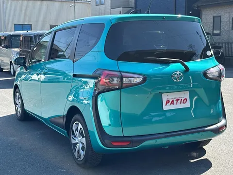 Toyota Sienta