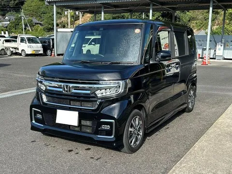 Honda N-BOX Custom