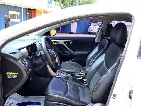 Hyundai Elantra (Avante)