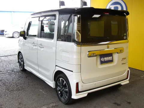 Suzuki Spacia Custom