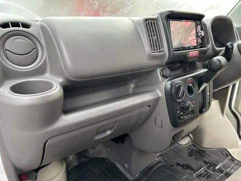 Mitsubishi Minicab Van