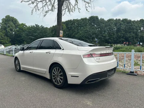 Lincoln MKZ