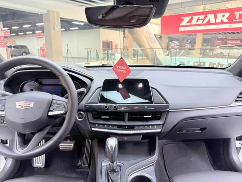Cadillac CT4