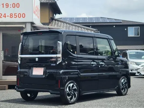 Suzuki Spacia Custom