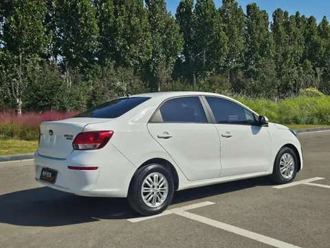Kia Pegas