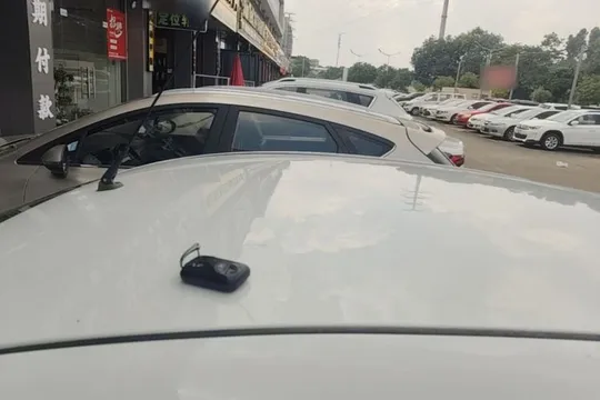 BYD F0