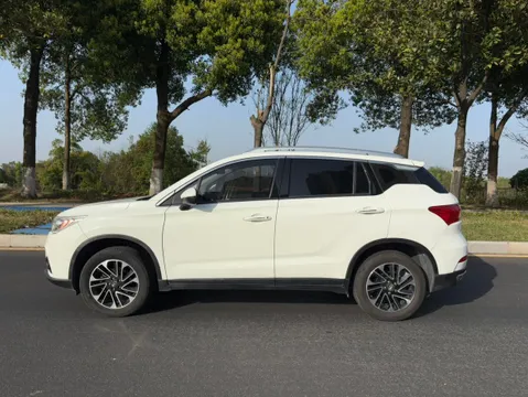 Gac GS4