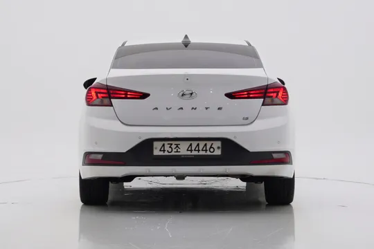 Hyundai Elantra (Avante)