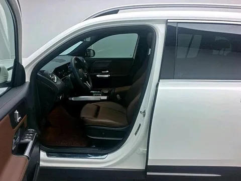 Mercedes-Benz Mercedes-Benz GLB