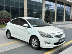 Hyundai Reina