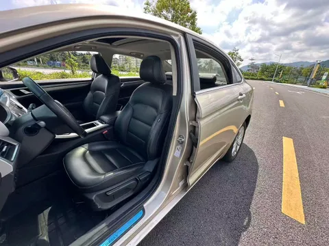 Geely Emgrand GL