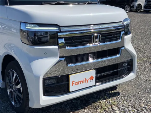 Honda N-BOX Custom
