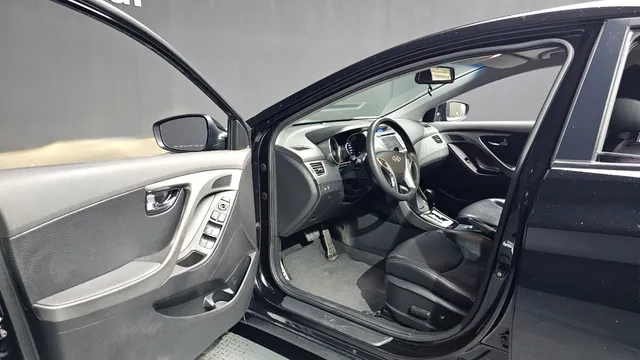 Hyundai Elantra (Avante)