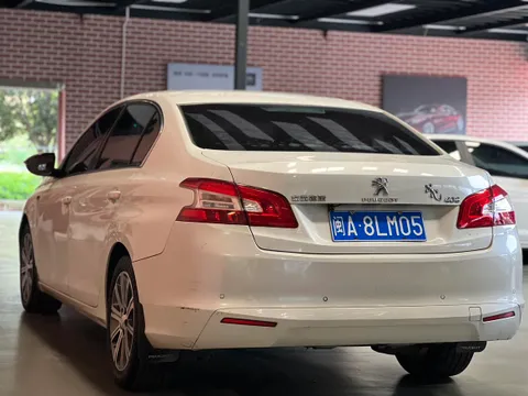 Peugeot 408